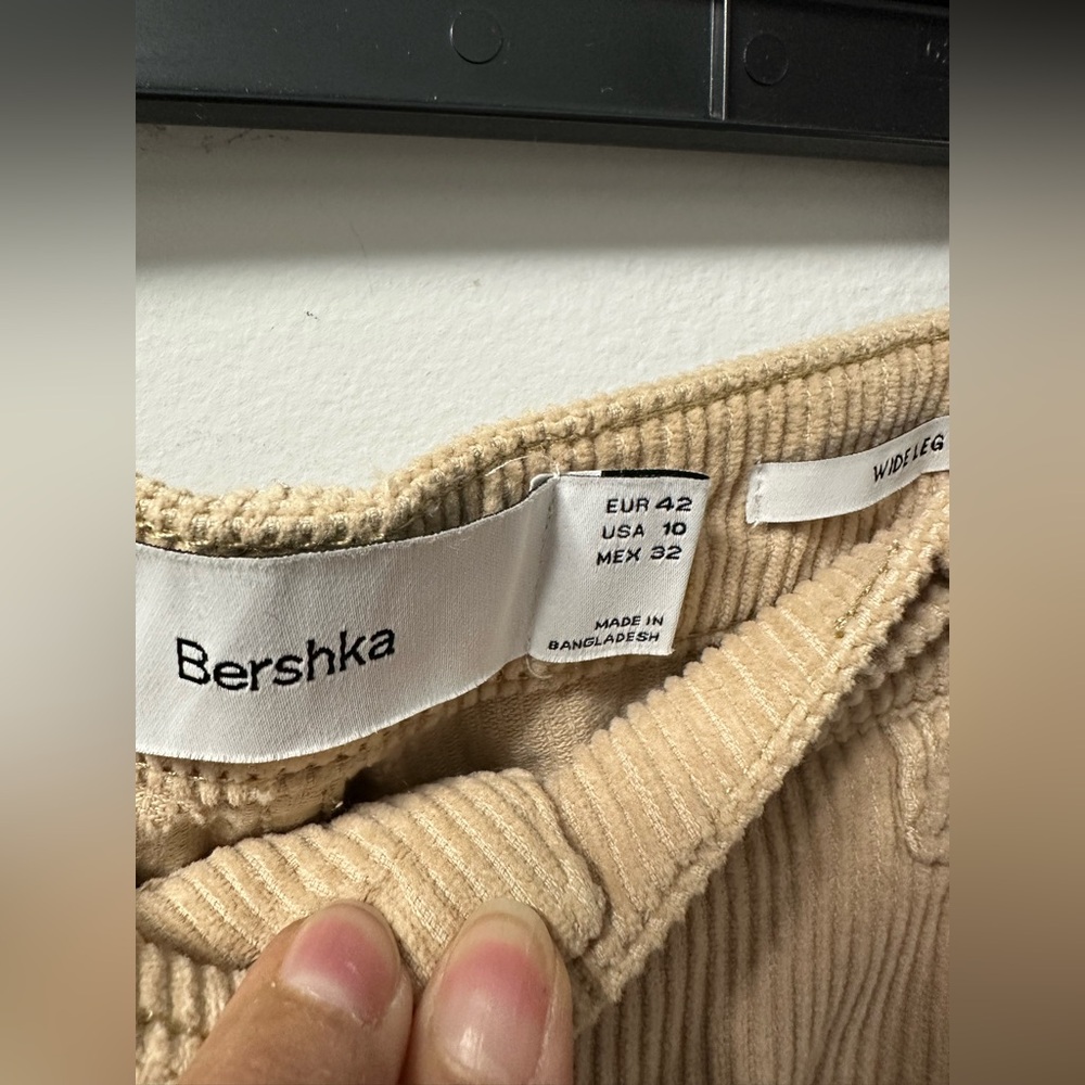 Bershka corduroy pants. Size 10. Tan. - Picture 3 of 3